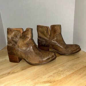 NWOB Diba True Walnut Grove Ankle Boots Distressed Leather Tan Vintage Size 7.5
